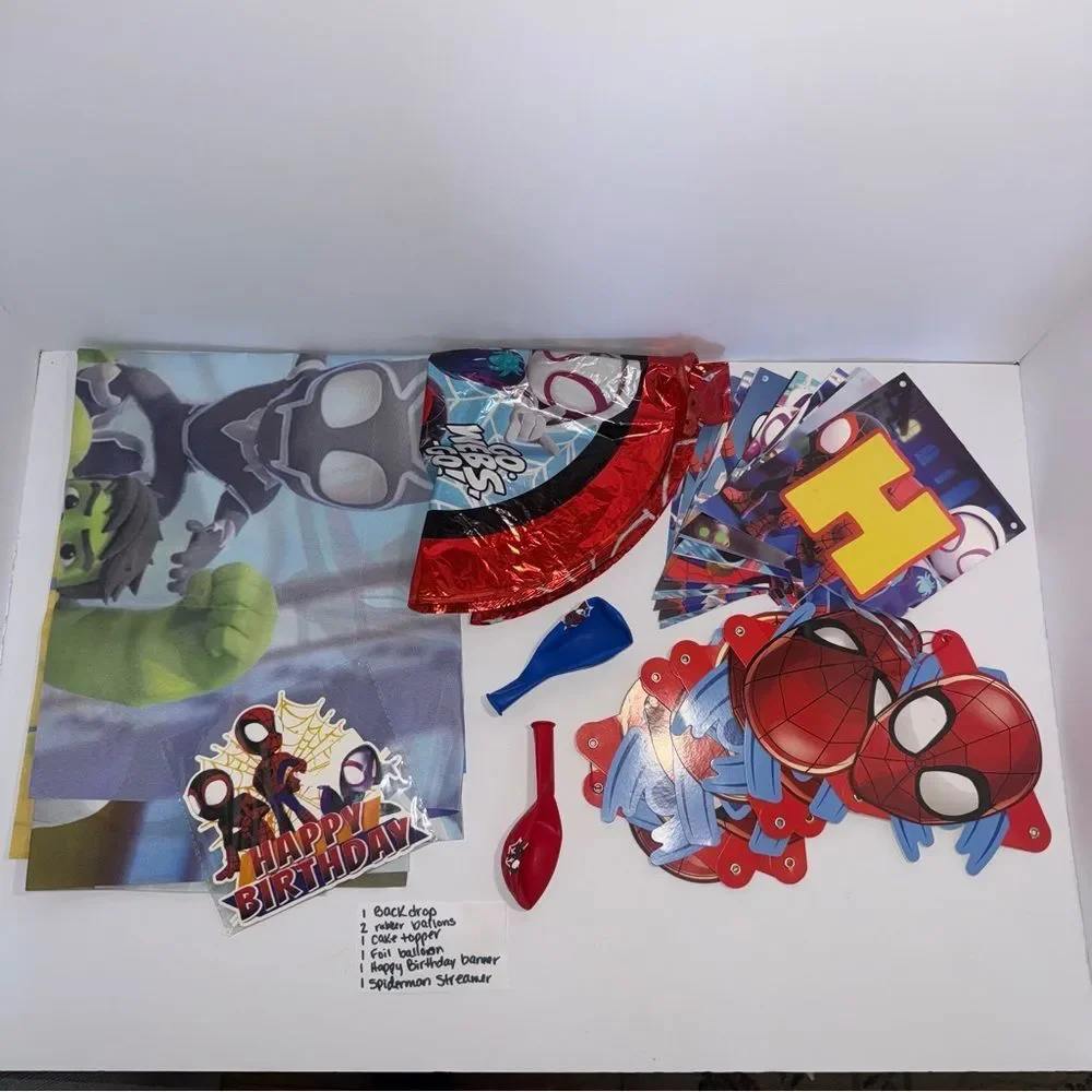 7 piece Spider-Man Themed Birthday Party Supplies Set